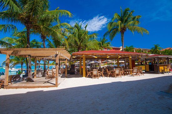 La Palapa Beach Bar